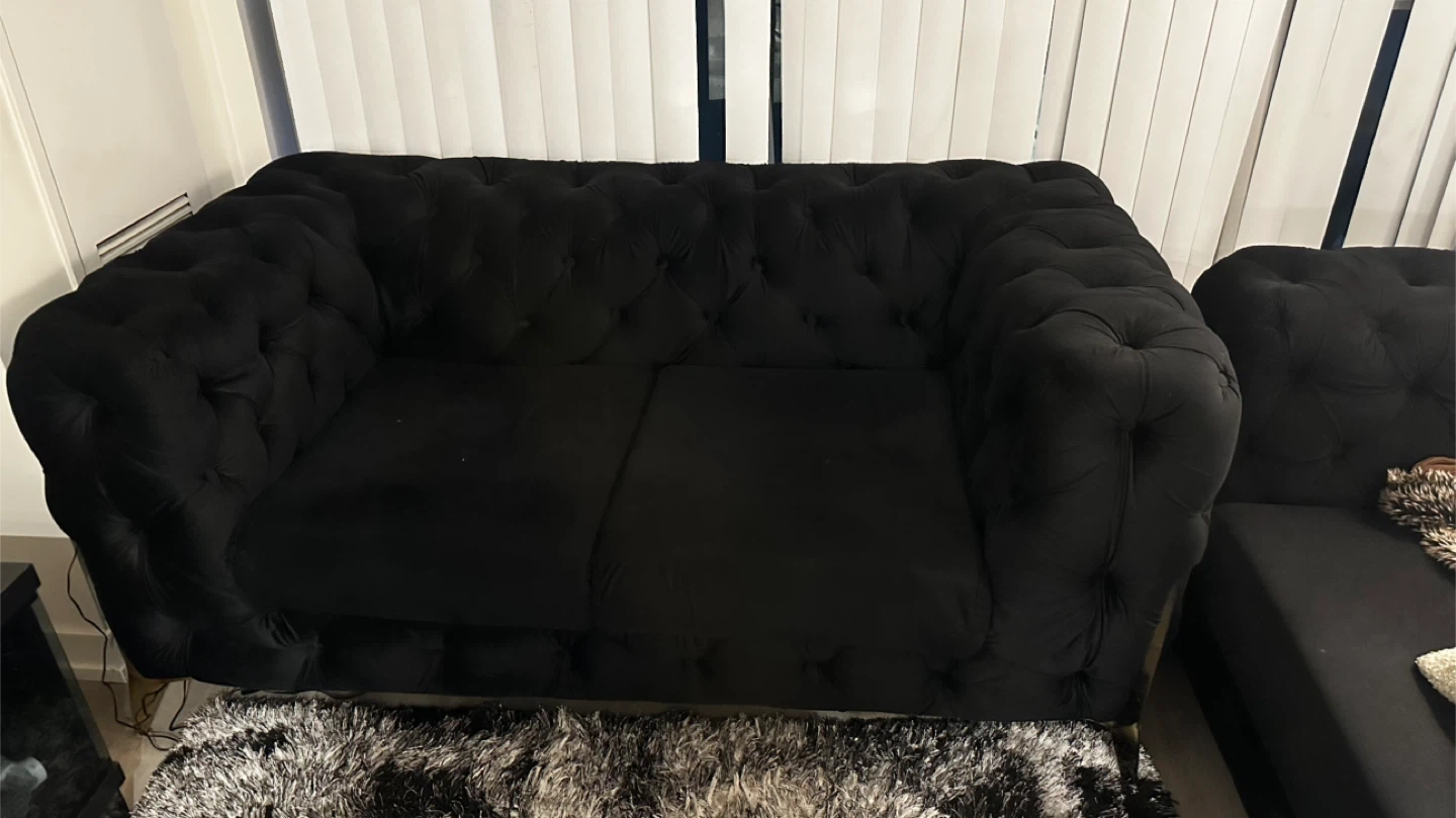 Black Velvet Chesterfield Loveseat - photo 3