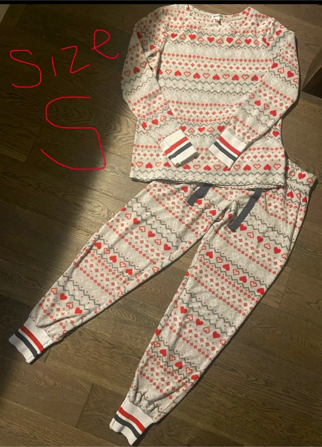 *FREE* Ardene Women's Pajama Set Heart Print Size S
