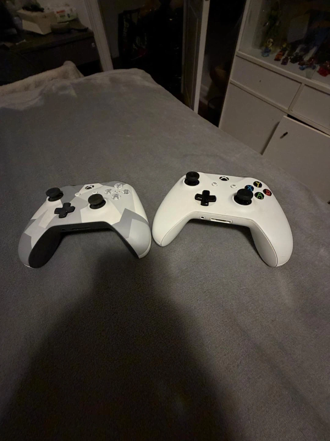 Xbox Controllers (2)