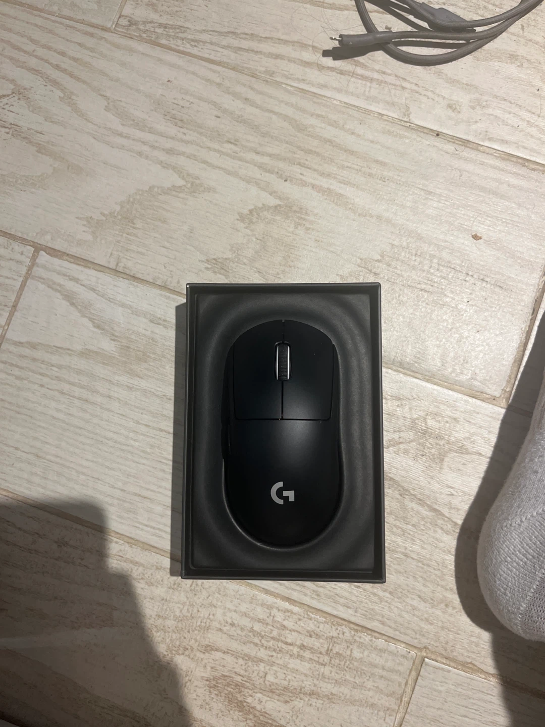 Logitech PRO Wireless Gaming Mouse (NEED GONE ASAP(g - photo 2
