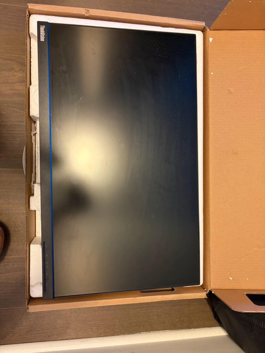 24" Lenovo ThinkVision Monitor - 1080p - Good condition with Box - photo 2