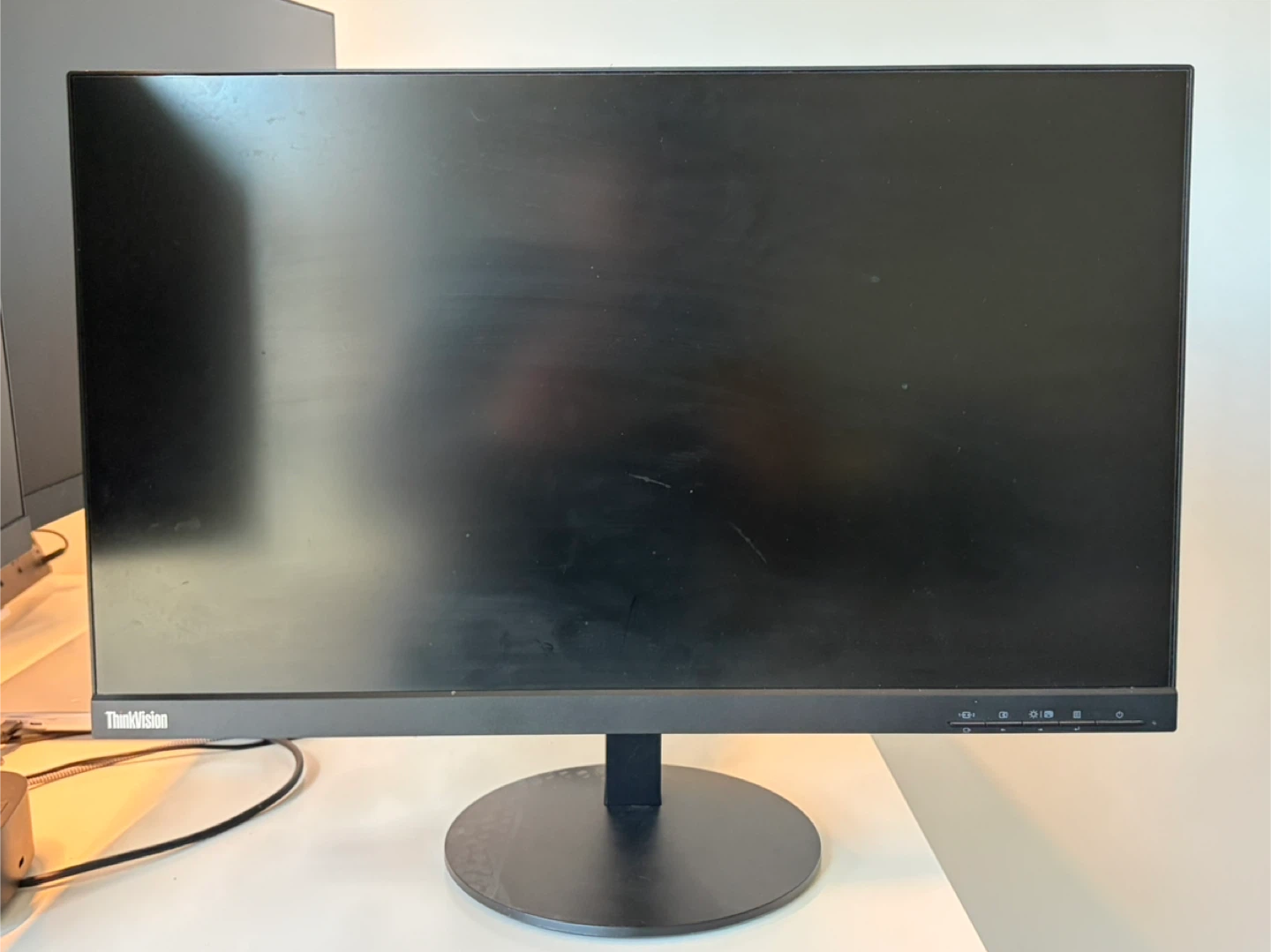 24" Lenovo ThinkVision Monitor - 1080p - Good condition with Box