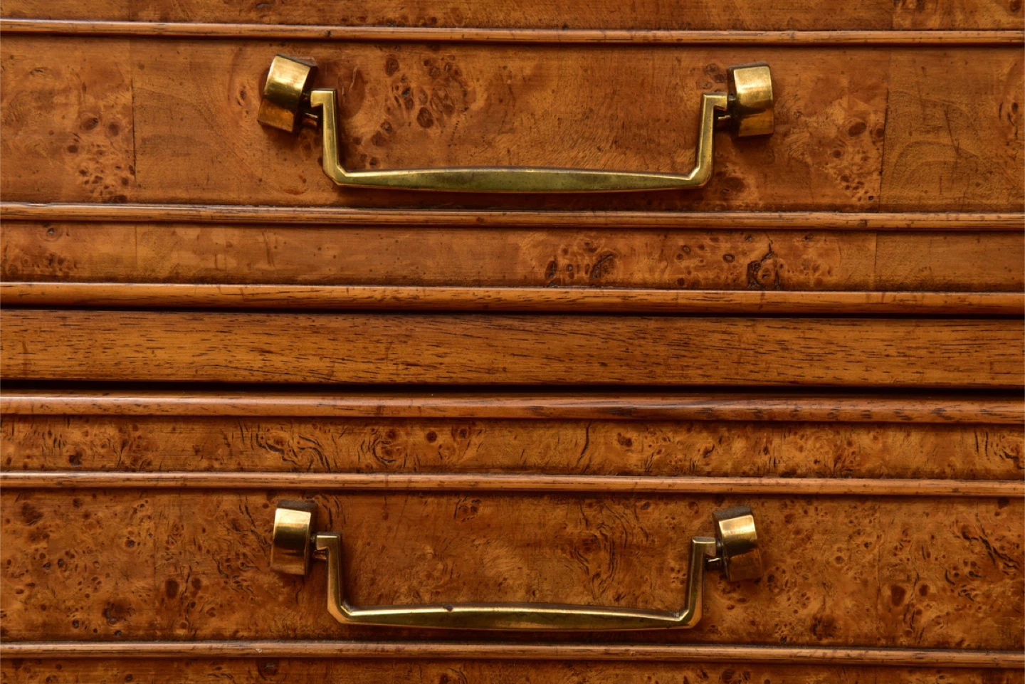 Vintage sideboard/ buffet server - walnut & burl - photo 4