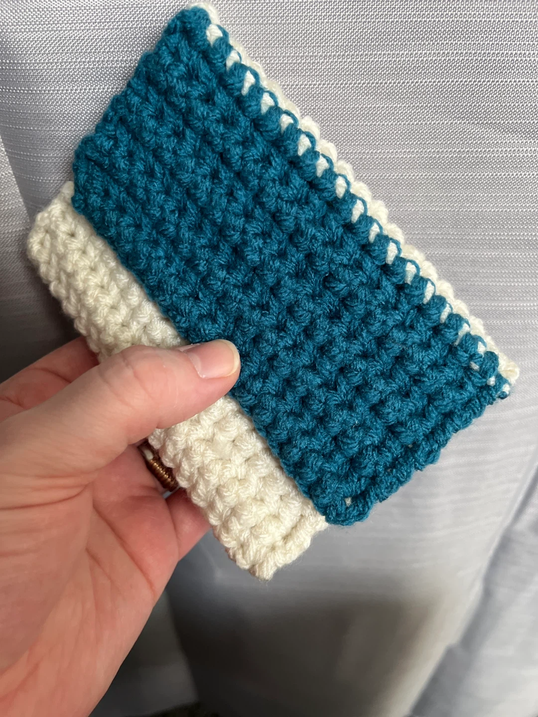 Crochet mini pouch