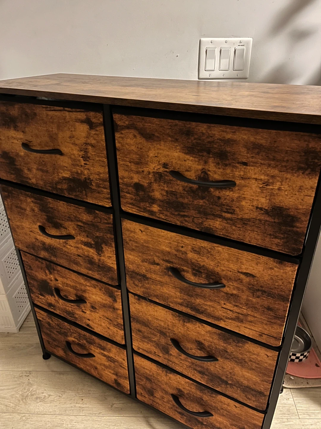 Beautiful 8-Drawer Dresser – Sturdy, Light, Great for Interior