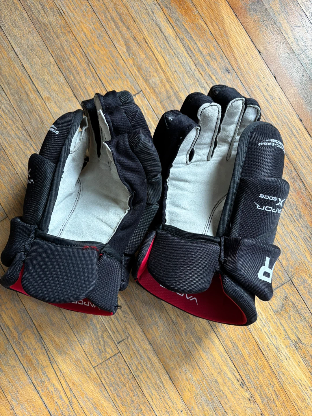 Bauer Vapor X Edge Hockey Gloves