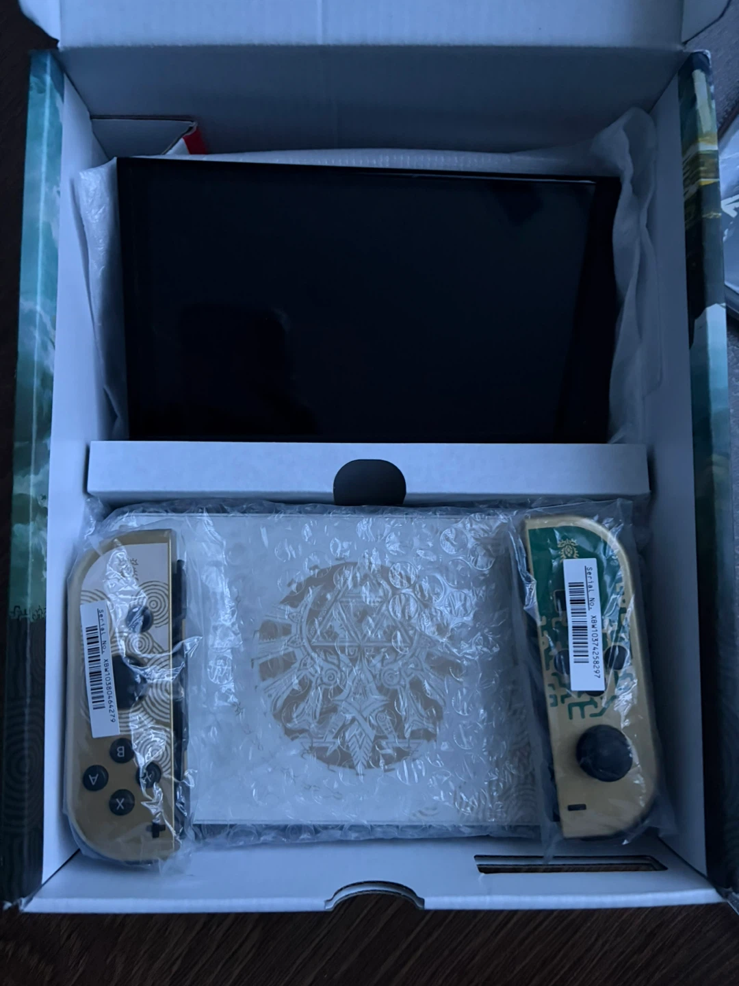 Nintendo Switch OLED Special Edition - photo 4