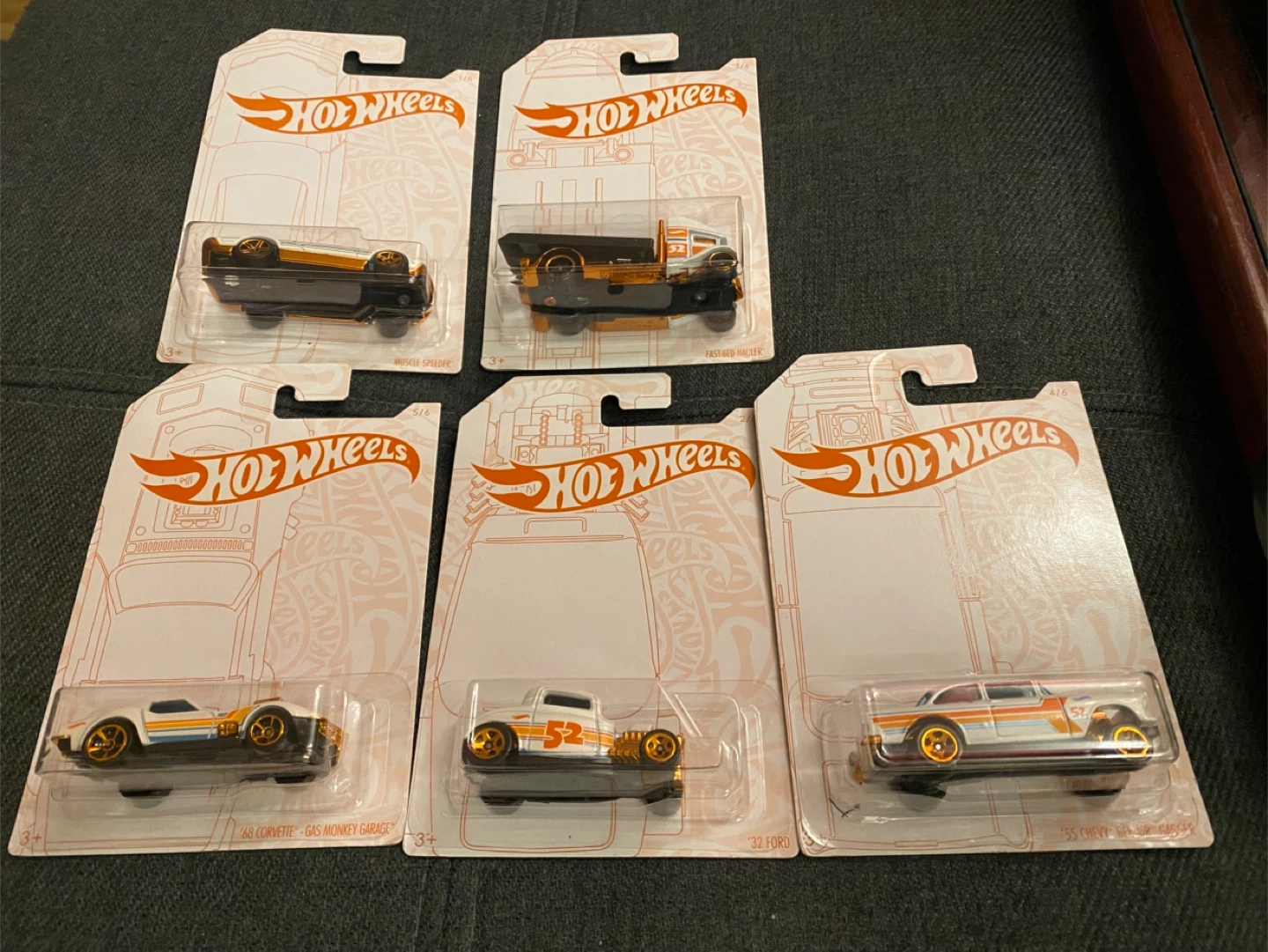 Hot Wheels Die-Cast Cars Lot (5 Pieces) - photo 2