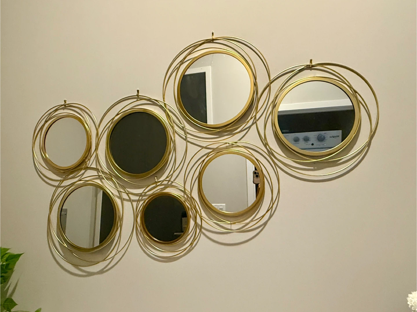 Gold Metal Circle Wall Mirror Set
