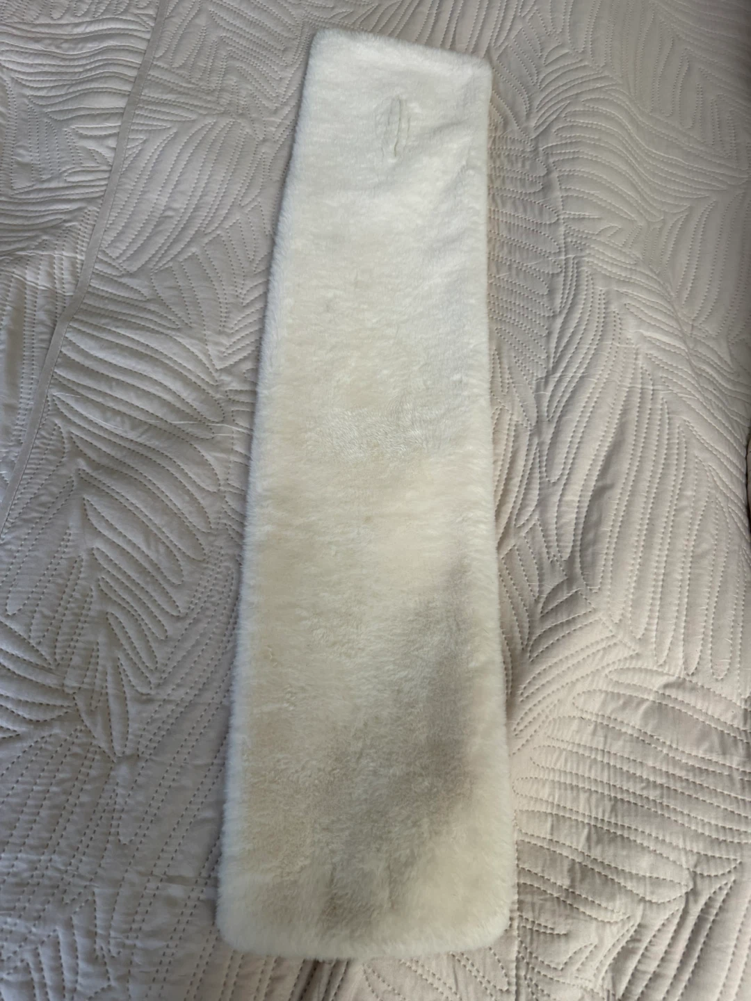 UGG Australia White Sheepskin Scarf - photo 3