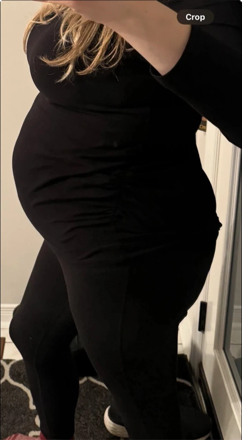 24 Maternity pants & 2 overalls - photo 3
