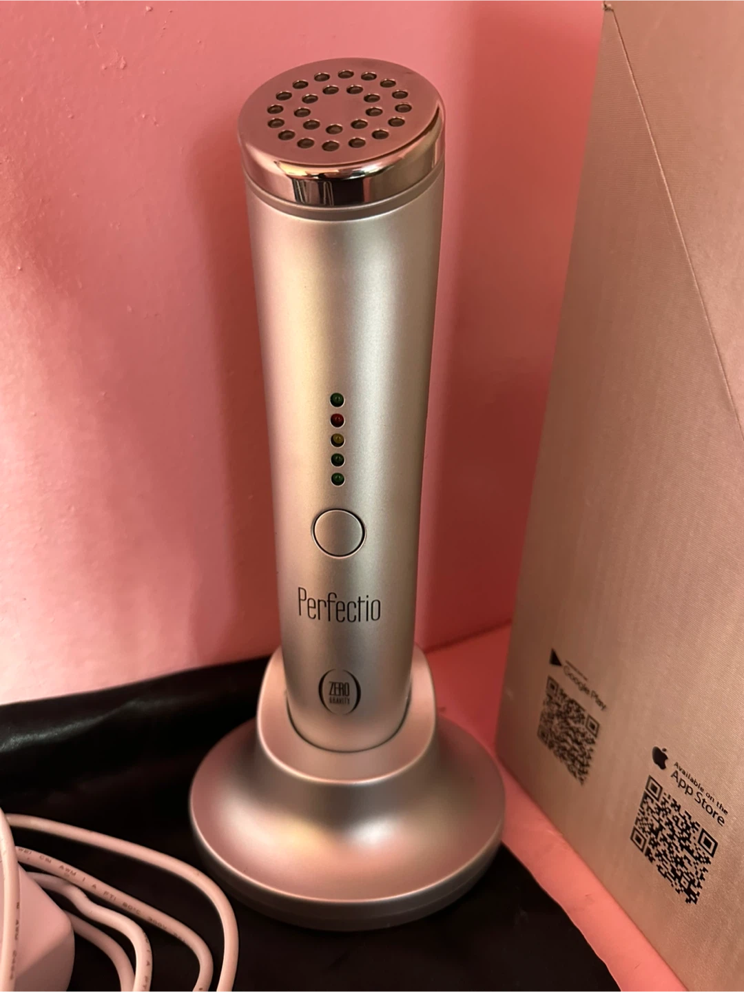 Perfectio Zero Gravity Anti-Aging LED Skincare Device - photo 4