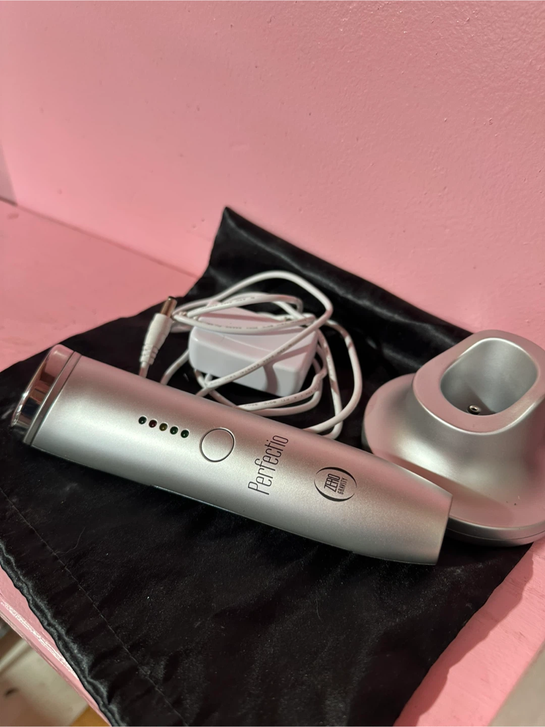 Perfectio Zero Gravity Anti-Aging LED Skincare Device - photo 3