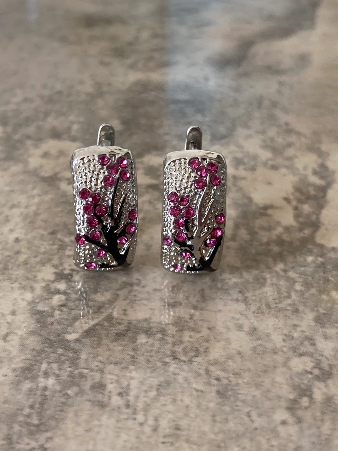 Silver Earrings set with pink stones - photo 3