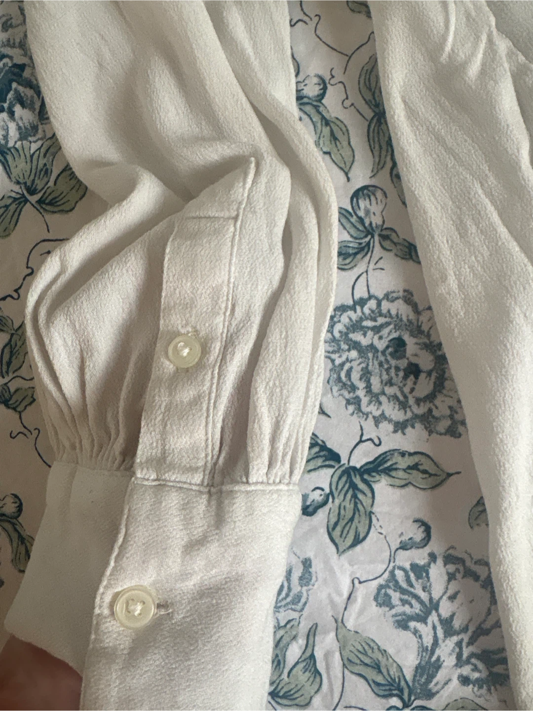 Banana Republic White Blouse - Size M - photo 4