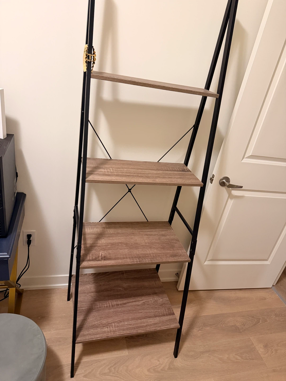 Ladder Bookshelf - photo 2