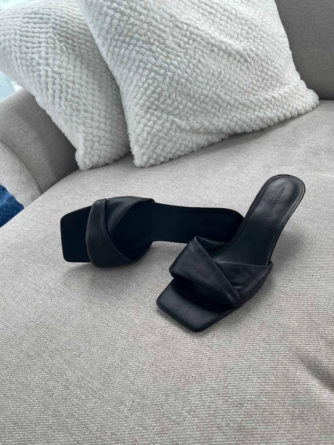 Banana Republic Black Leather Mules 39