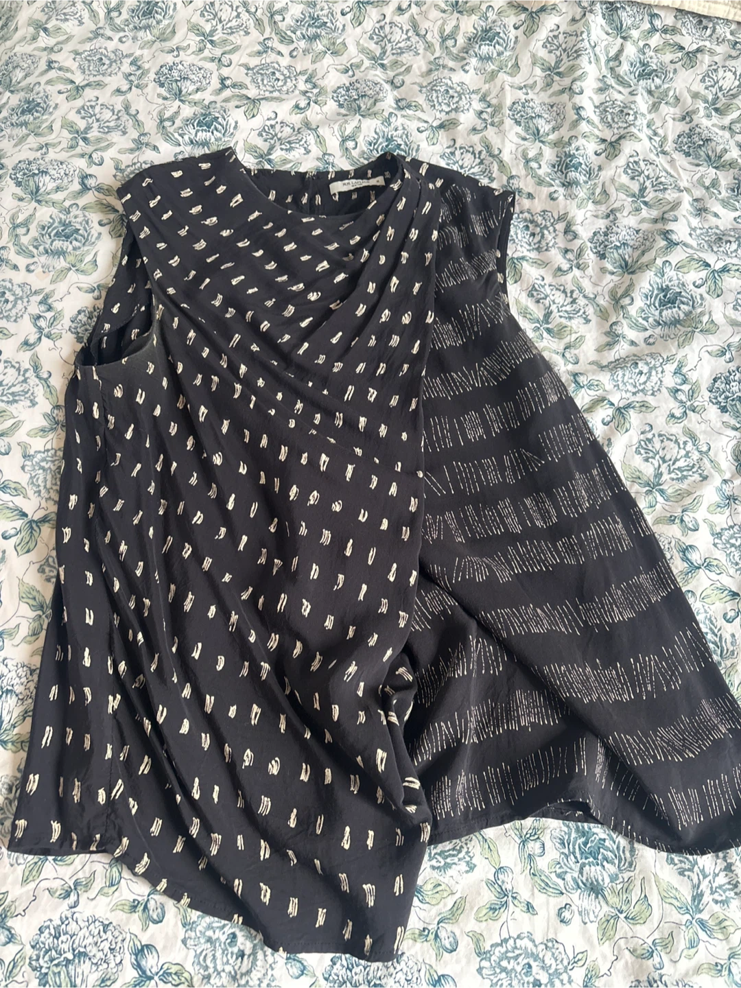 Black Patterned Sleeveless Top Size M