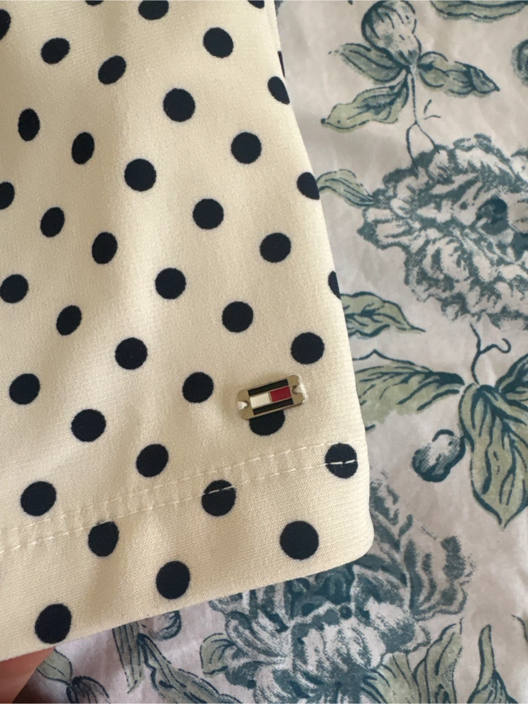 Tommy Hilfiger Polka Dot Sleeveless Top - Size L - photo 4