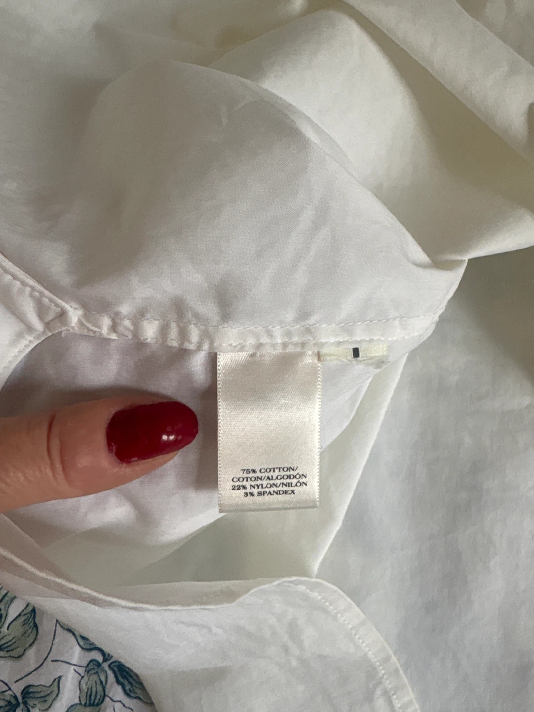Ann Taylor White Button-Up Shirt Size 6 - photo 5