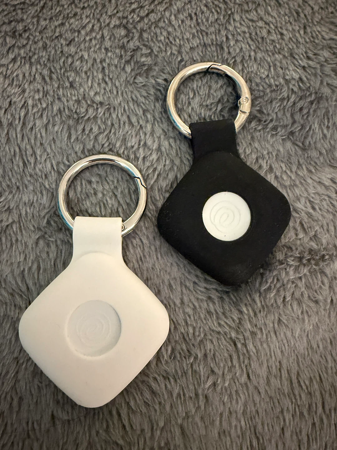Tile Item Tracker 2-Pack (White & Black)