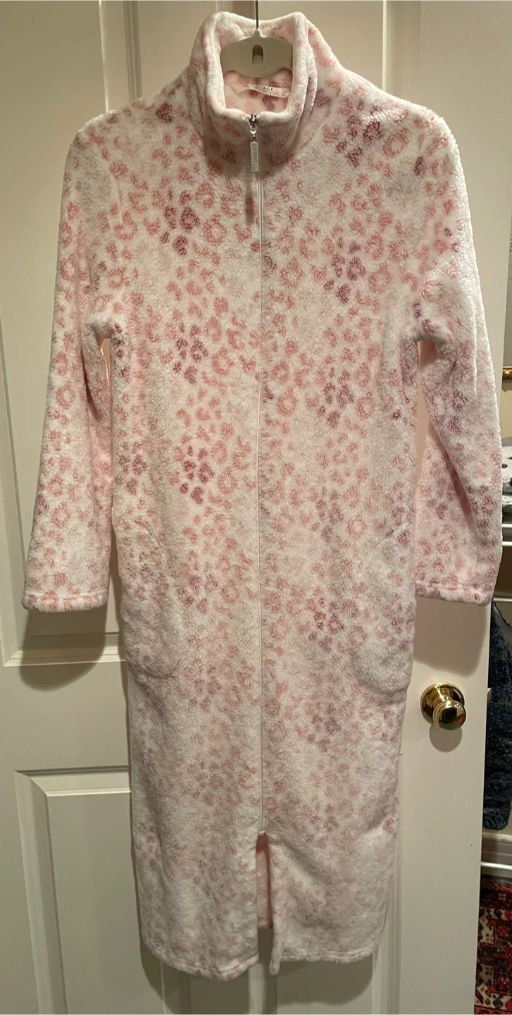 Women’s High Neck Pink Robe