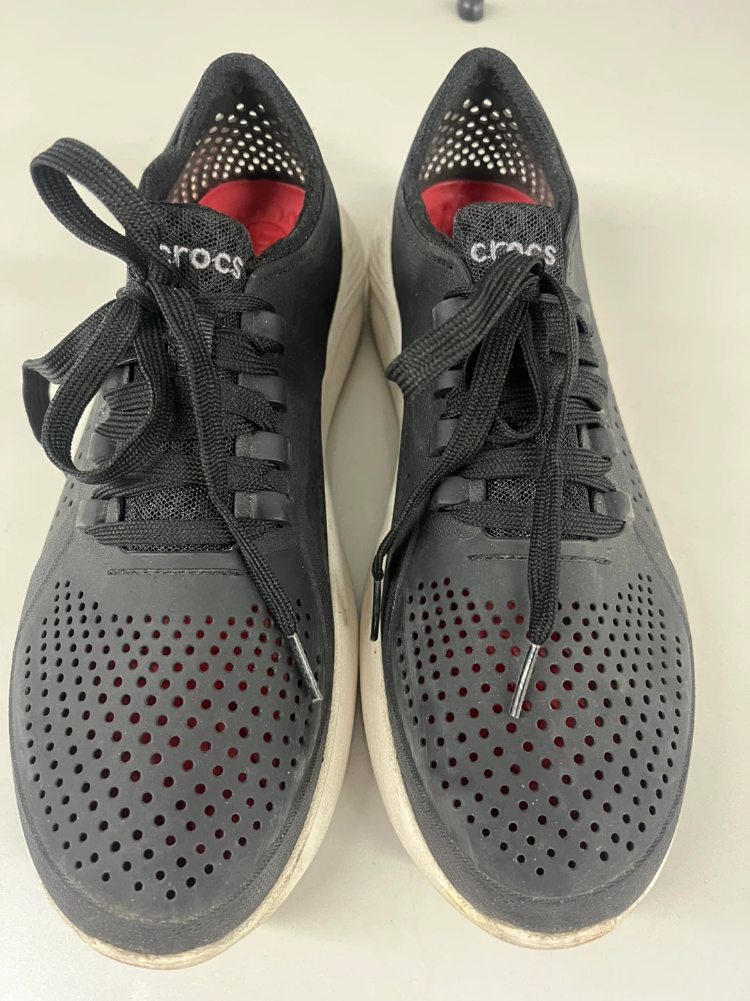 Crocs LiteRide Sneakers Size 9 US