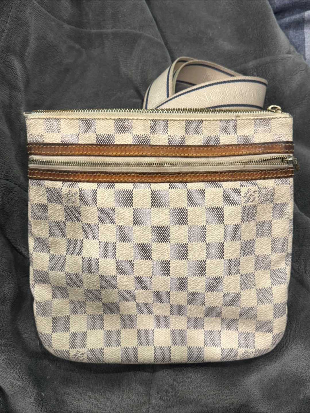 Louis Vuitton Damier Azur Sling Bag - photo 2