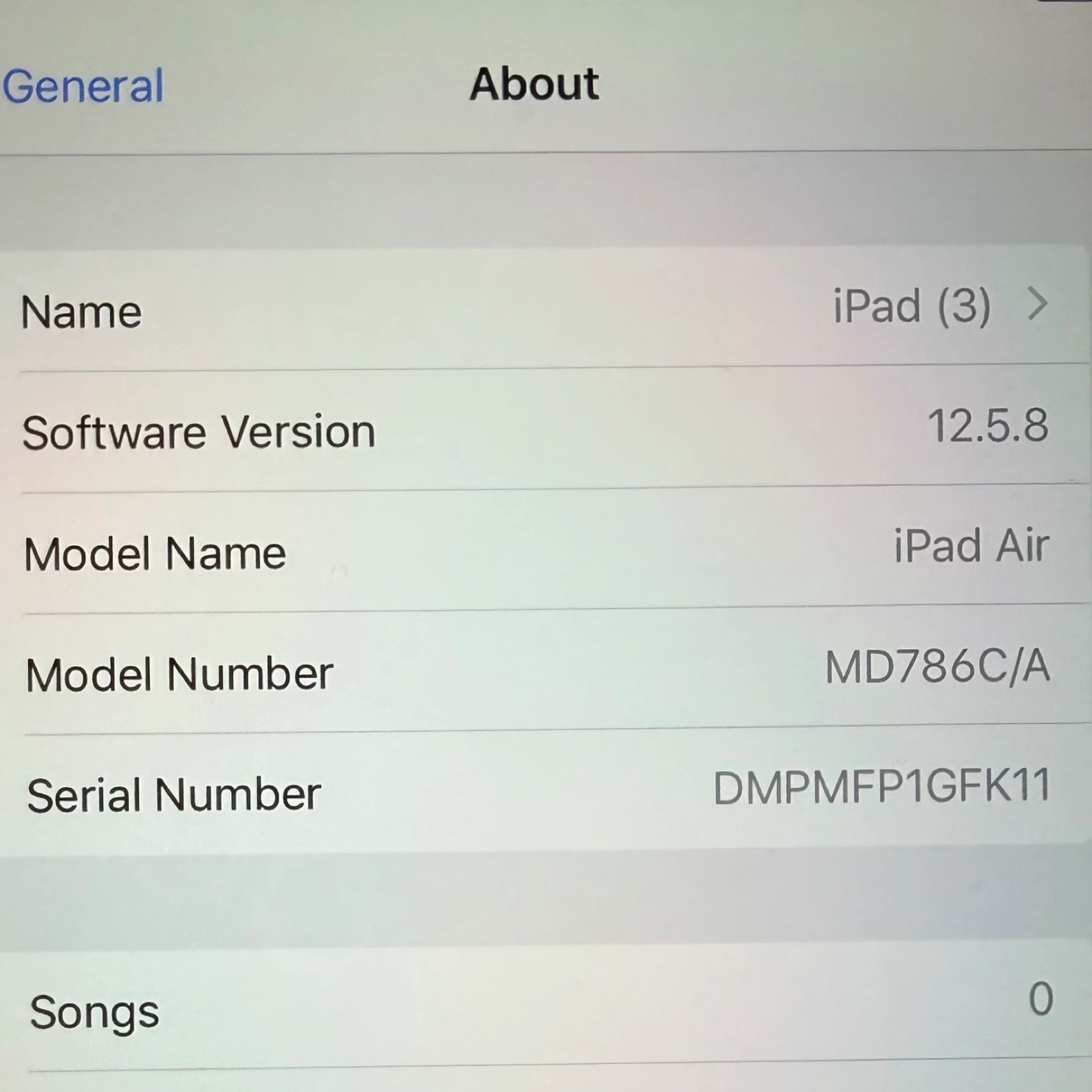 2013 1st Gen iPad Air 32GB - photo 3