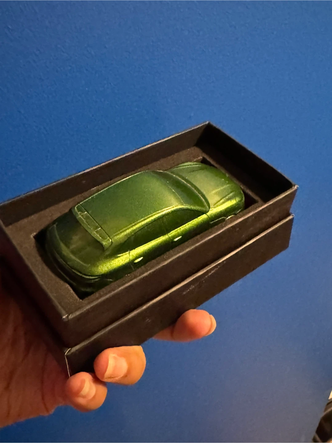 Limited Edition- Porsche Macan Turbo Paper weight
