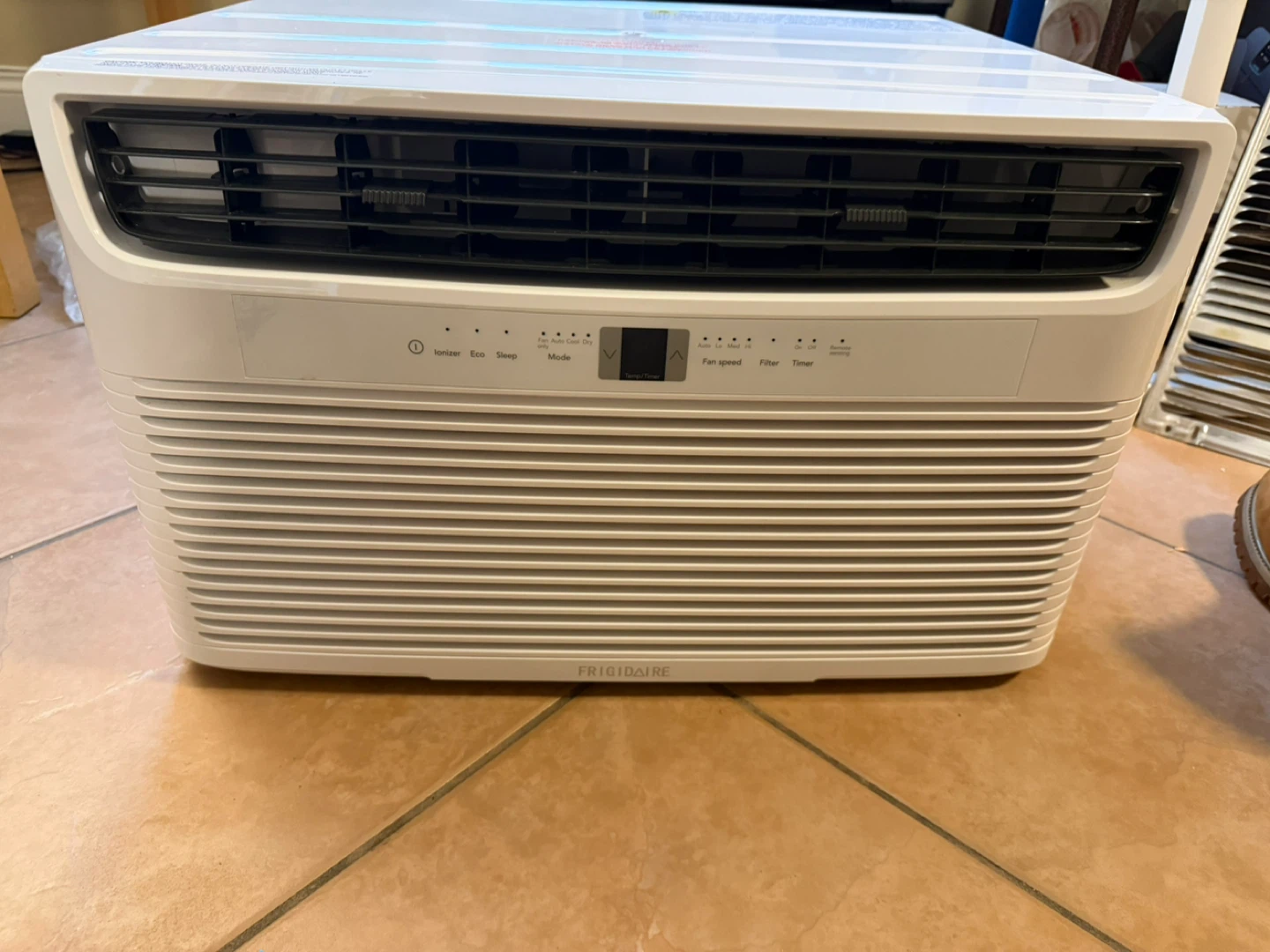 Frigidaire Window Air Conditioner - photo 2