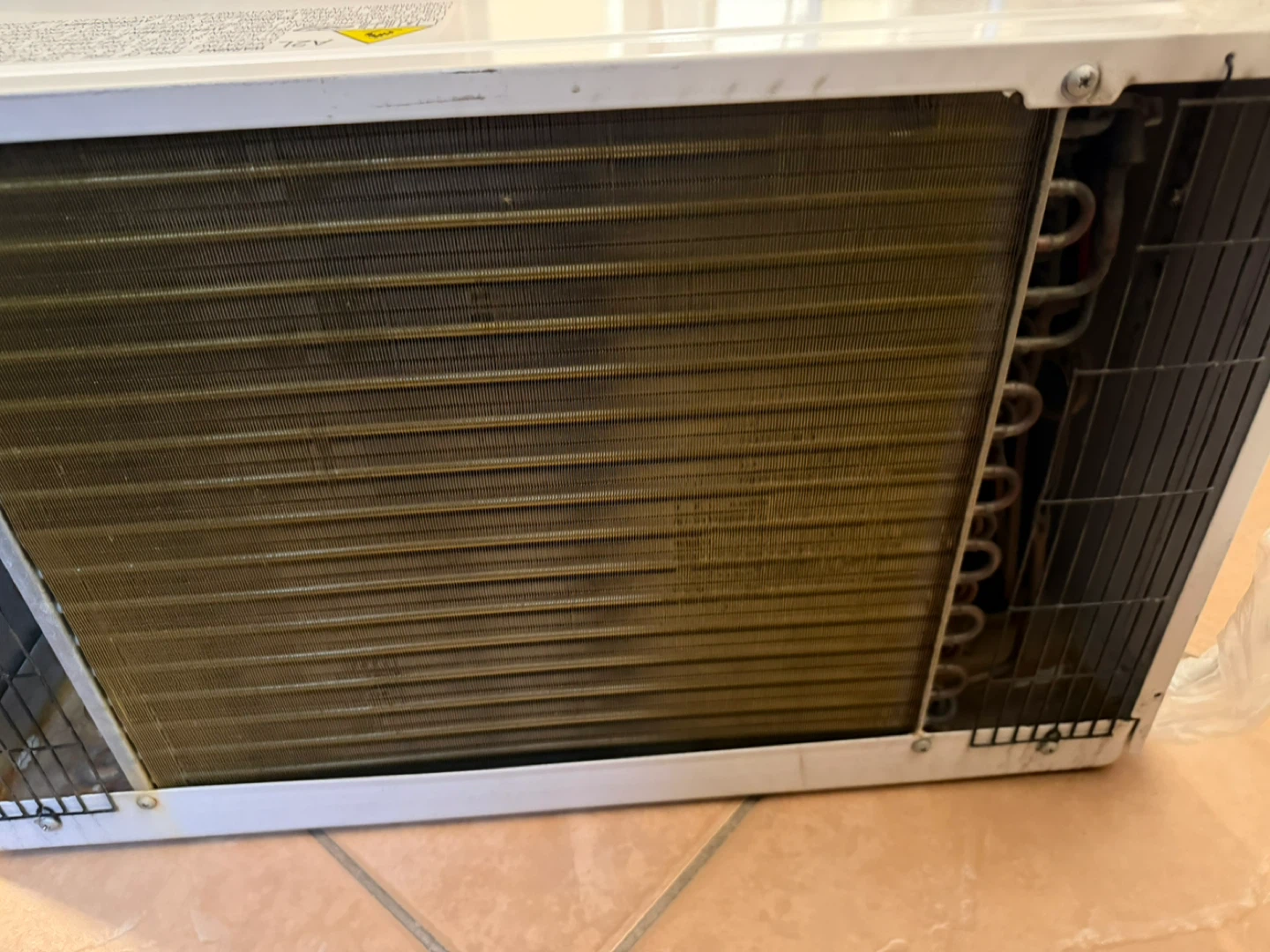 Frigidaire Window Air Conditioner - photo 4