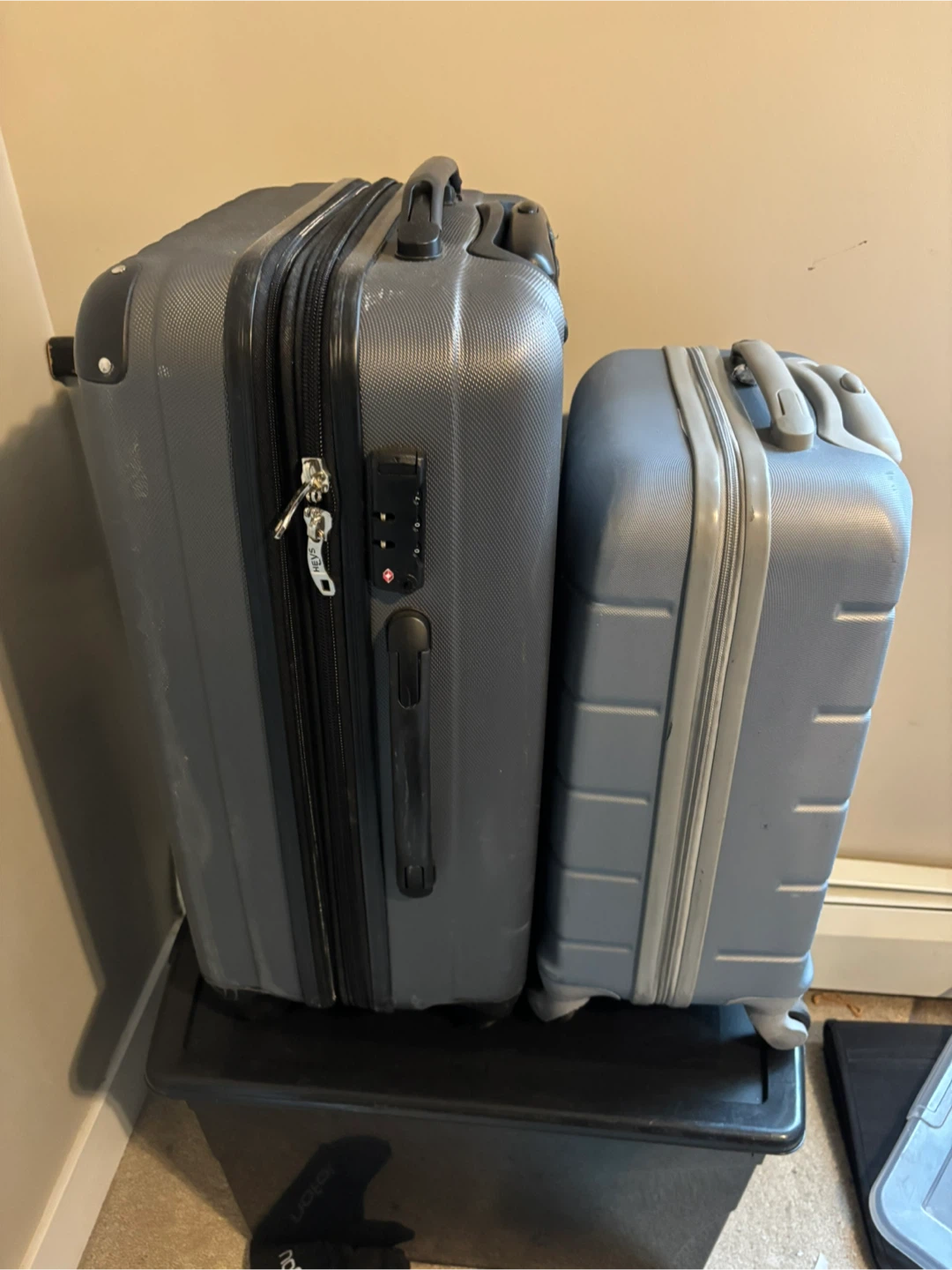 Set of 2 Hard Shell Luggage Suitcases - photo 2
