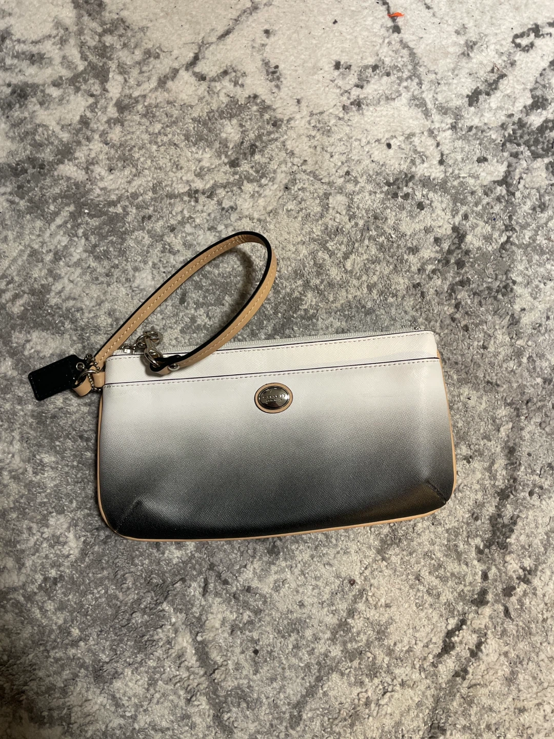 Coach purse wristlet and iPad holder - photo 2