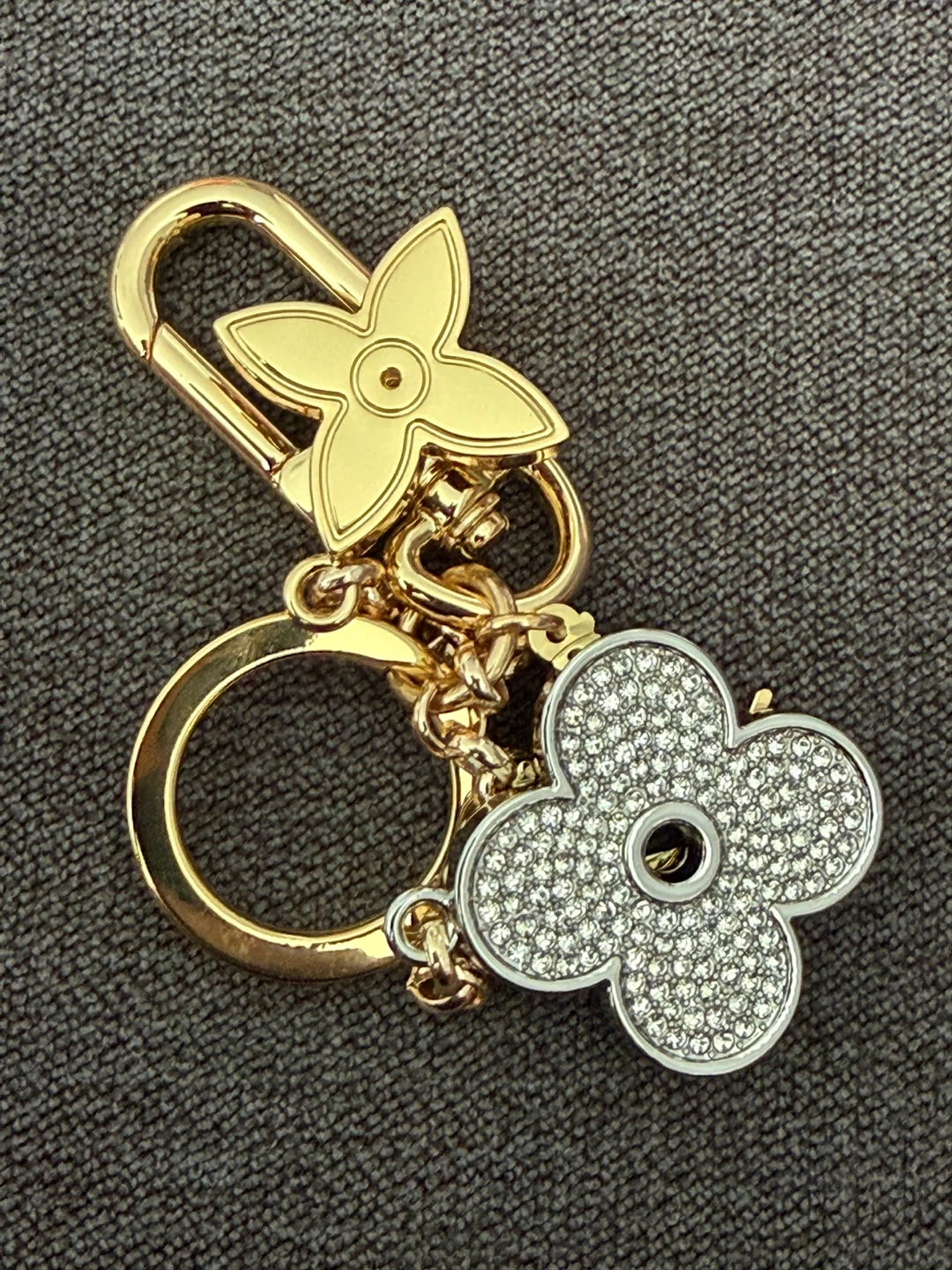 Louis Vuitton Monogram Flower Bag Charm - photo 3