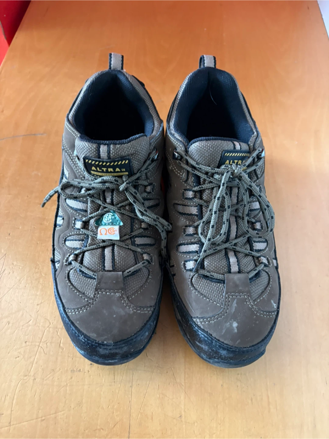Safety shoes size 10