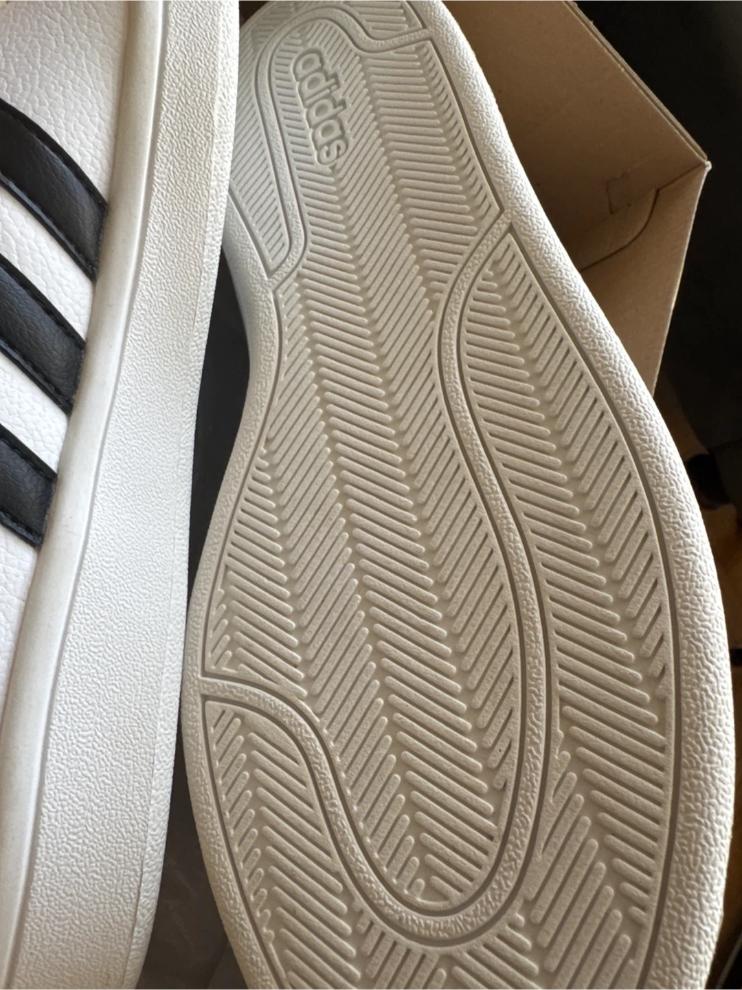 BNIB Adidas Baseline W Women's Sneakers Size 7.5 - photo 3