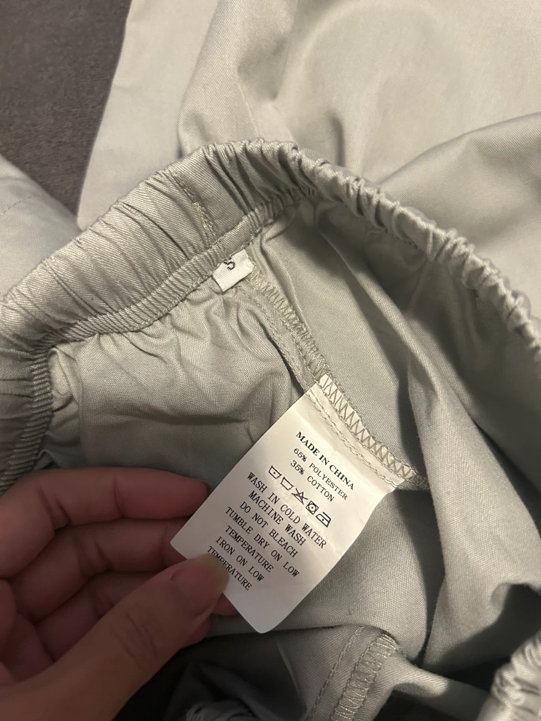 Light Grey Scrub Top and Pants Set - Size S - photo 2