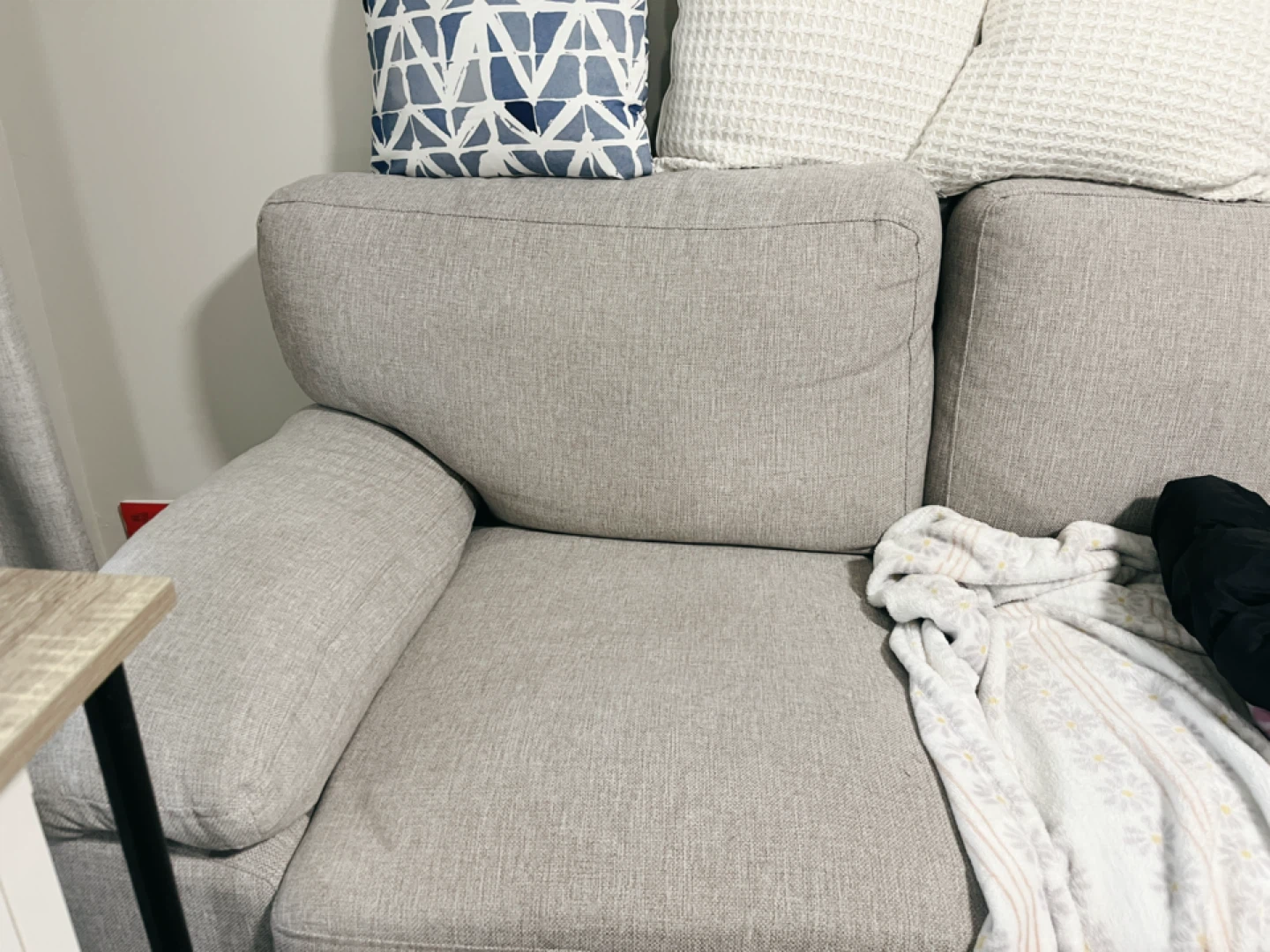 JYSY 3 seat sofa in great condition - photo 2