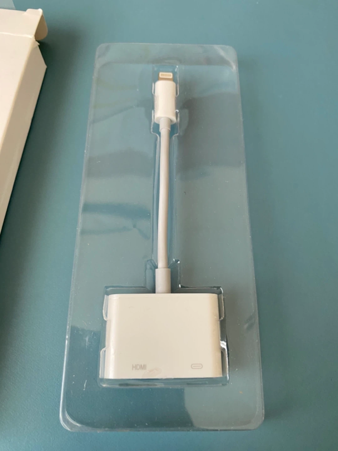 Apple Lightning Digital AV Adapter - photo 3
