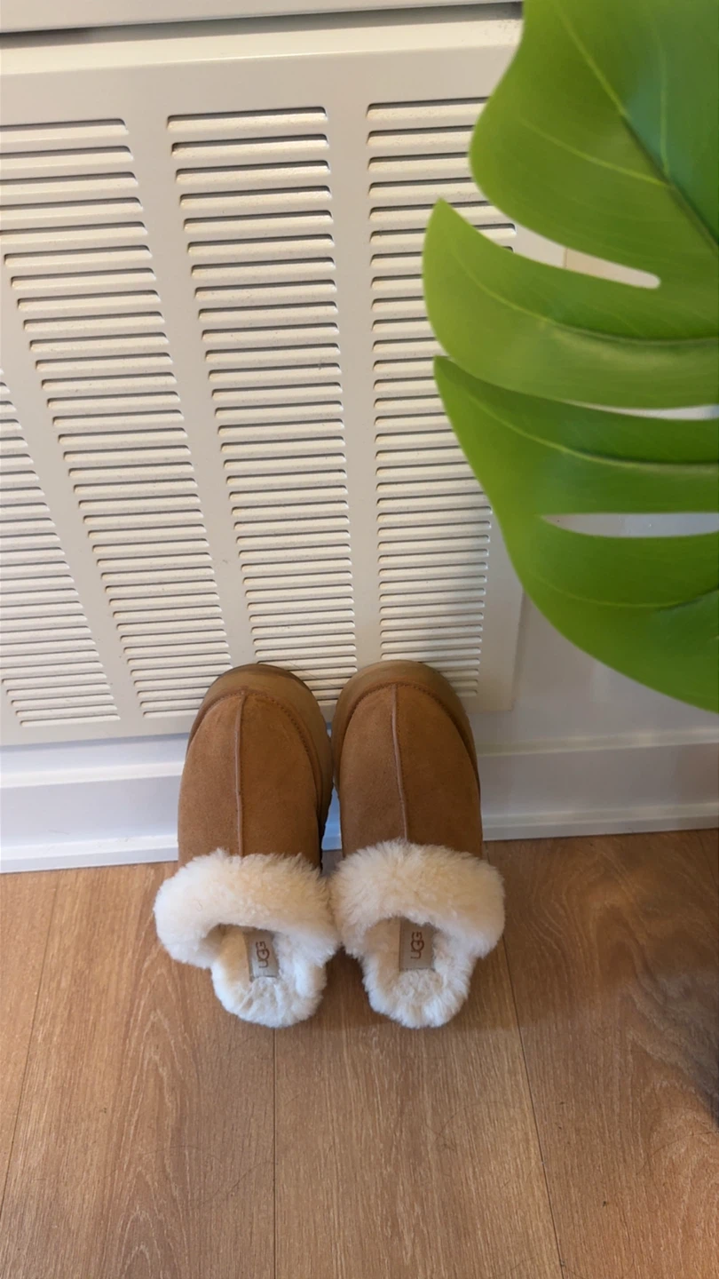UGG Brown Suede Sheepskin Lined Platform Slippers - photo 2
