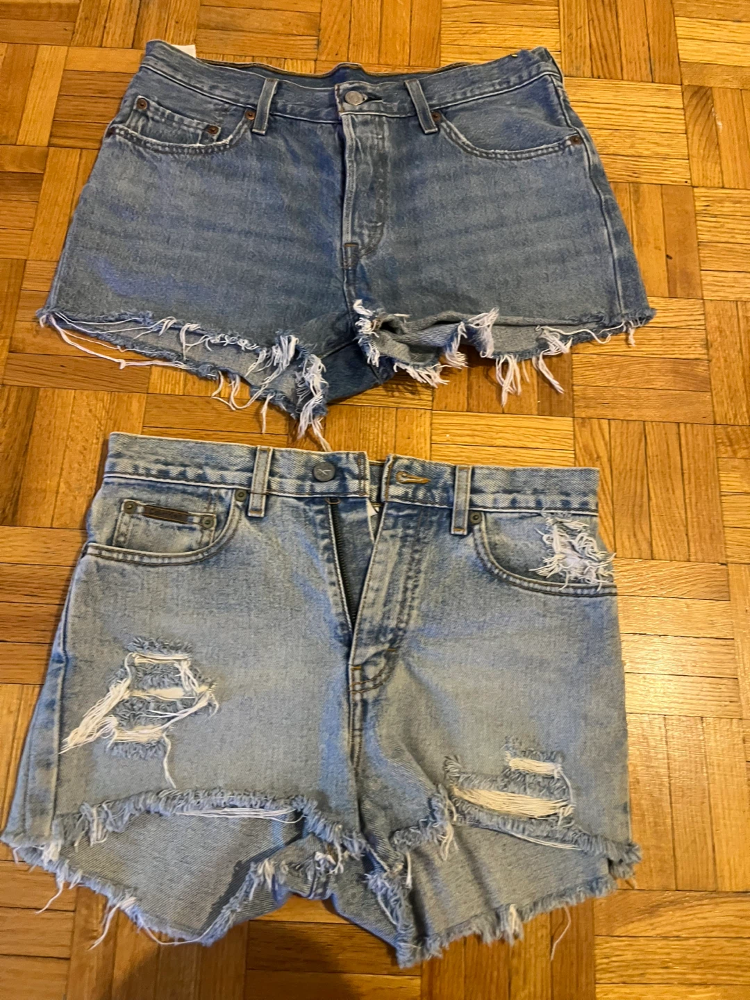 $40 both Levi's & Calvin Klein Denim Shorts Bundle - photo 5