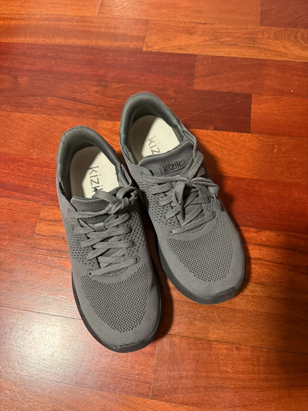Kizik Men's 8.5 Grey Knit Sneakers