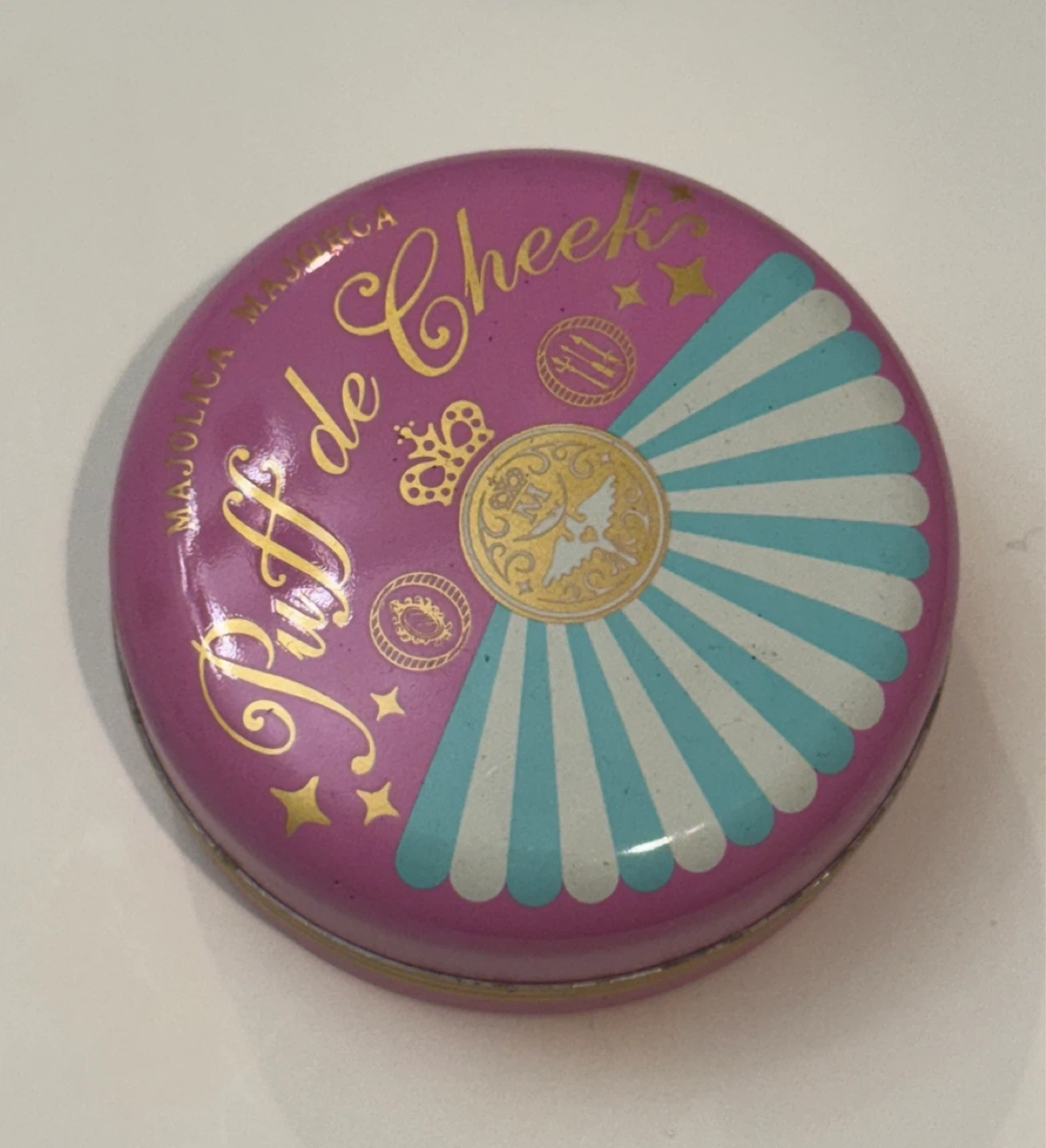Majolica Majorca Puff de Cheek Powder