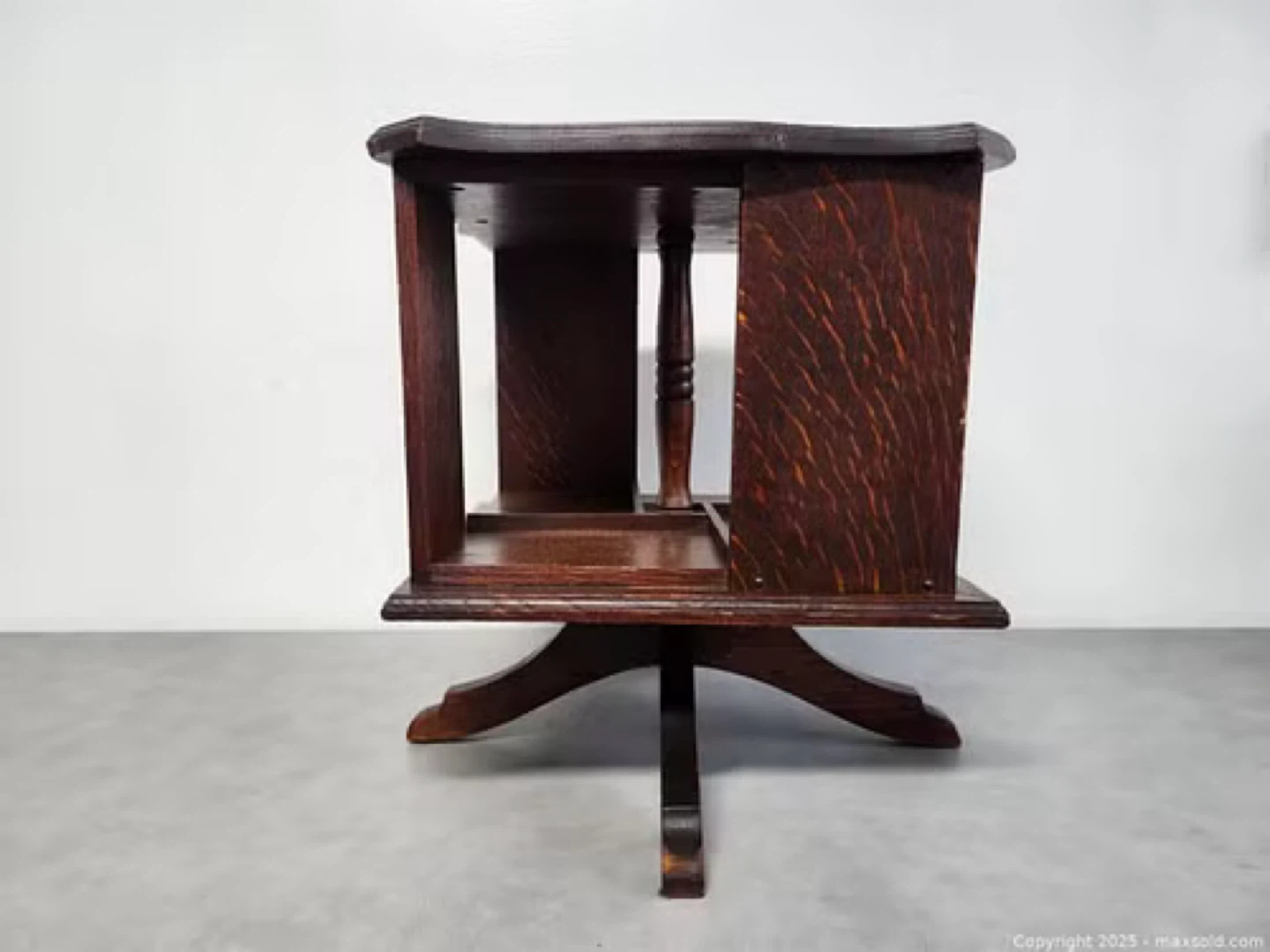 Cute Antique/Vintage Swirling Wooden Bookshelf - photo 3