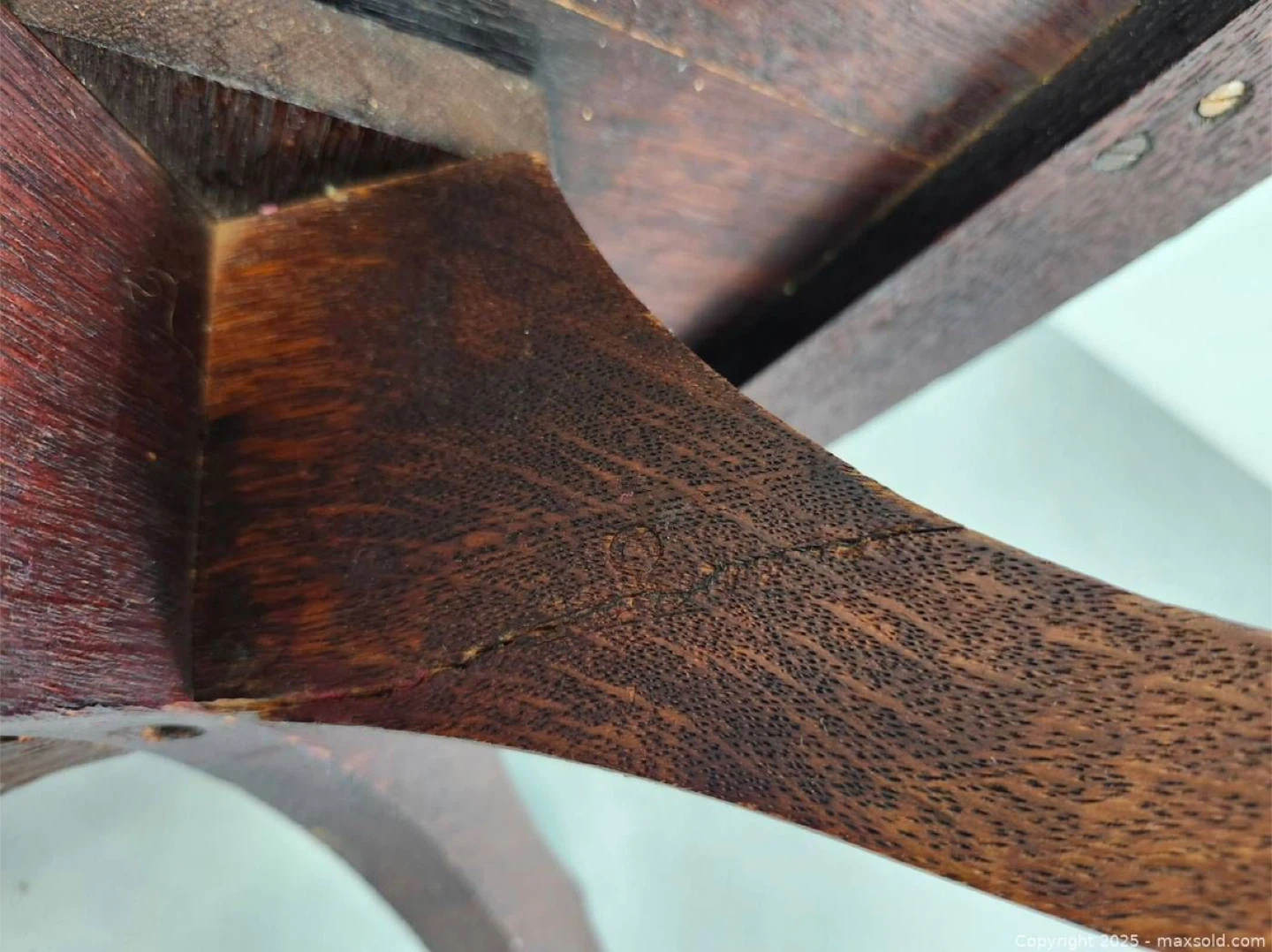 Cute Antique/Vintage Swirling Wooden Bookshelf - photo 5