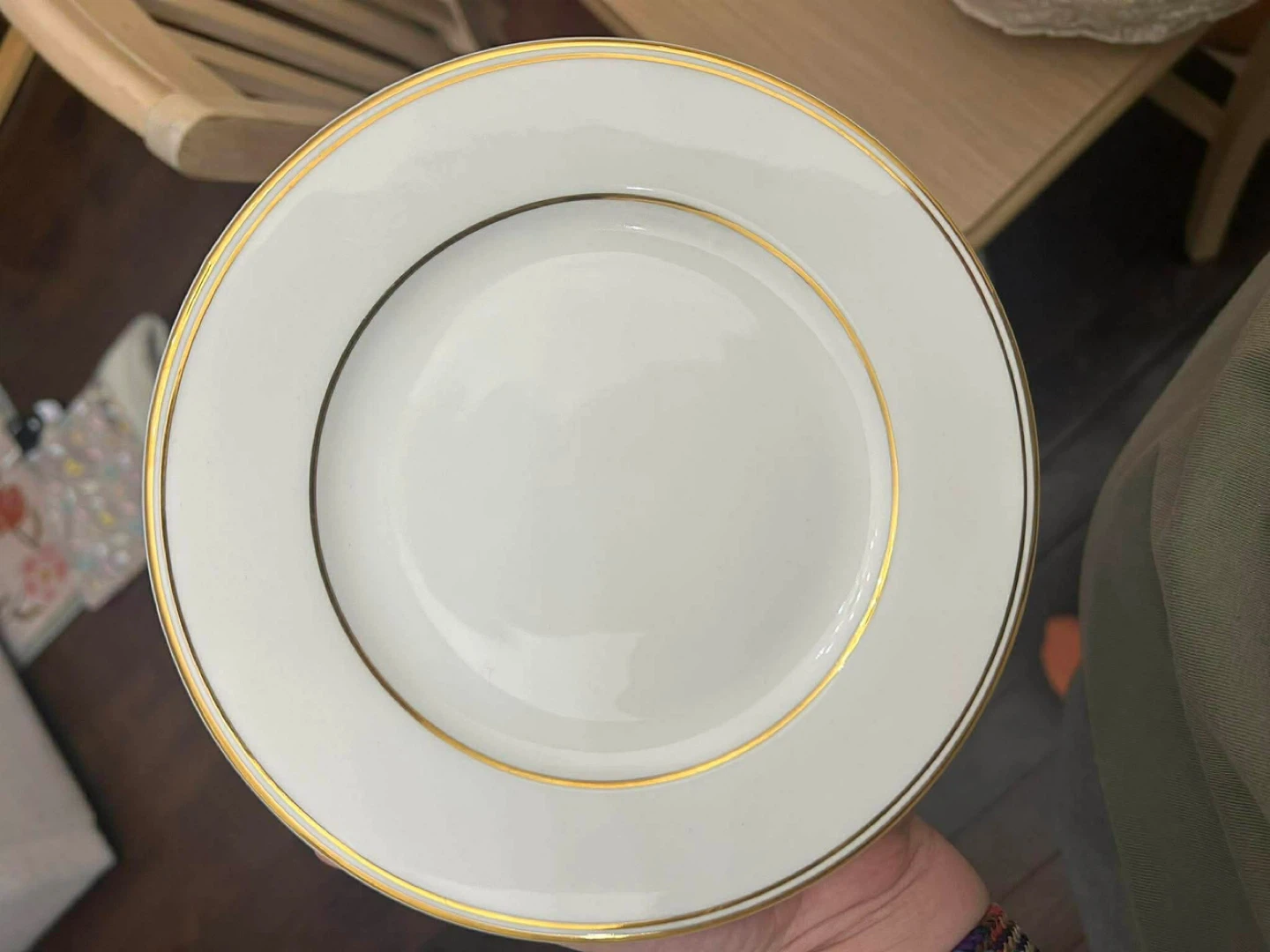 Fine Bone China Tea Set - White with Gold Trim - photo 4