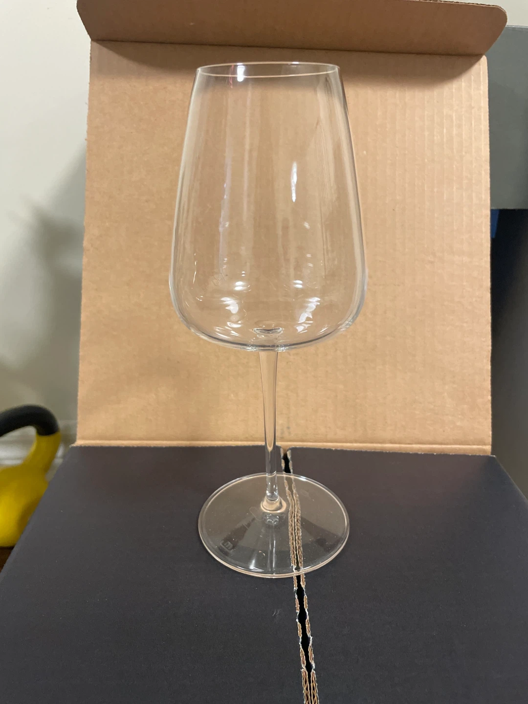 Set of 4 Stemmed Wine Glasses - 23 1/4 oz - photo 4