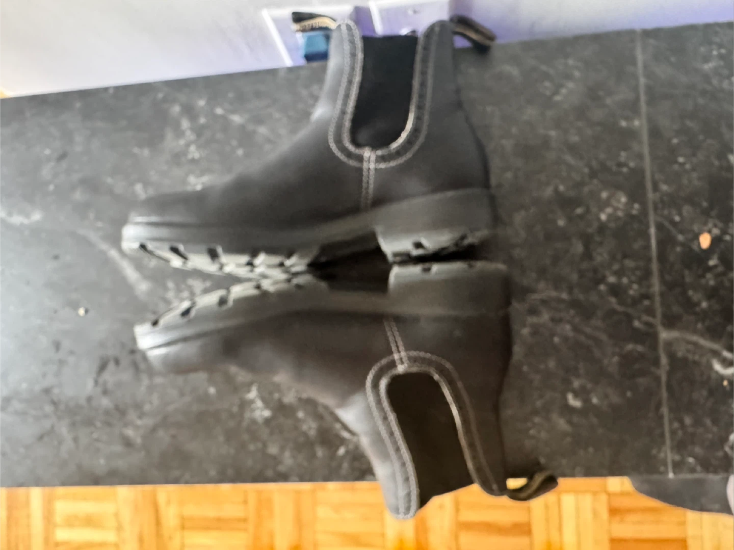 Blundstone Black Leather Chelsea Boots - photo 4