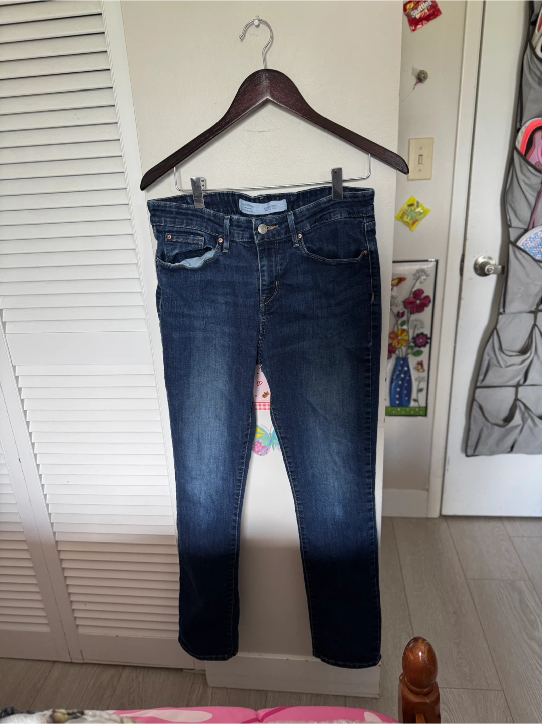 Levi's Women's 505 Regular Fit Jeans Dark Wash Size 10M